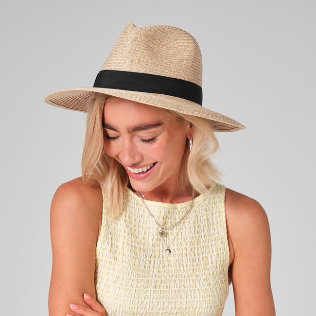 B725 Straw Fedora Model Shot